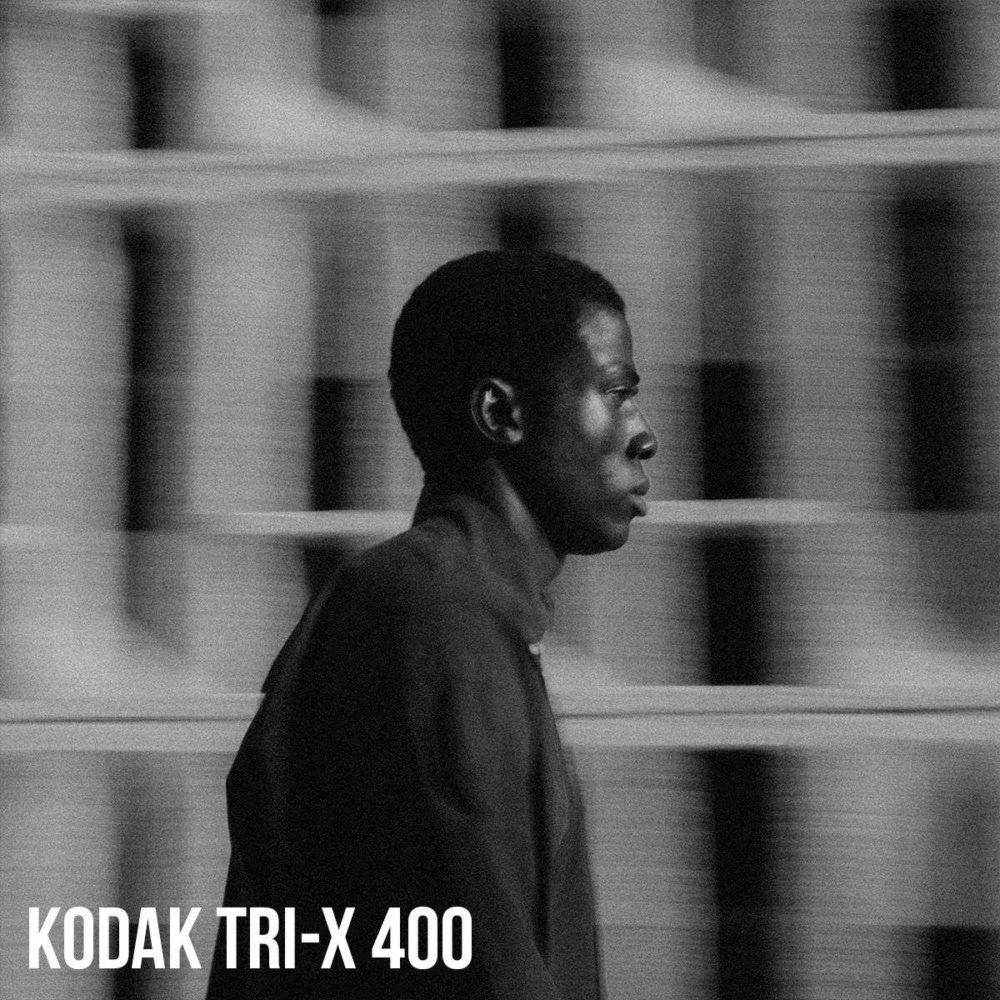 经典电影外观柯达胶片颗粒仿真模拟黑白色调肖像照片调色Lightroom预设 Alexander Kibble – Kodak TRI-X 400 Black & White Film 插件预设 sucaiwan.com