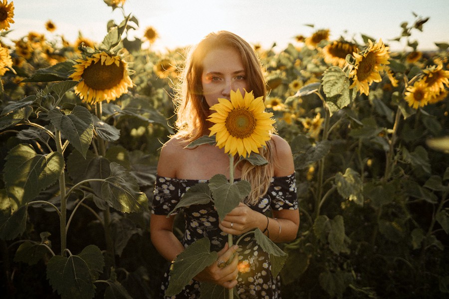 复古电影质感胶片颗粒模拟温暖色调人像风景照片调色LR预设 Dominik Garban – DGX LIGHTROOM PRESETS 插件预设 sucaiwan.com