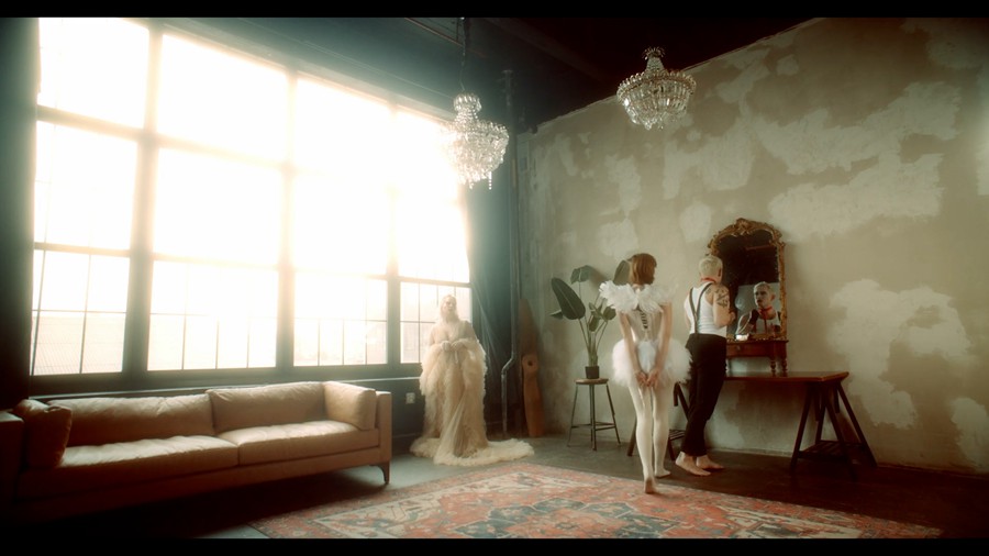 梦幻朦胧视频柔化视觉效果漫射扩散黑柔滤镜AE/PR/达芬奇插件 FilmConvert Hazy 1.00 Win 插件预设 sucaiwan.com