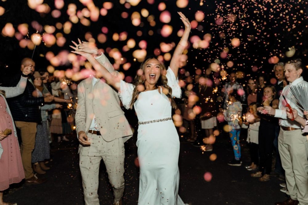 永恒经典黑白色亮色奶油乳白色婚礼摄影照片调色Lightroom预设 Kennedy Kiarra Presets 插件预设 sucaiwan.com