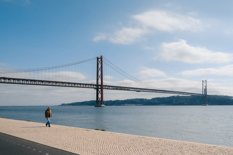 LR预设:30个富士胶片模拟城市人文扫街风光人像摄影后期Lightroom预设 Roman Fox/Snaps By Foxy 2024 Presets 插件预设 第9张-素材湾丨精选海外优质设计素材资源 LR预设:30个富士胶片模拟城市人文扫街风光人像摄影后期Lightroom预设 Roman Fox/Snaps By Foxy 2024 Presets 插件预设 sucaiwan.com