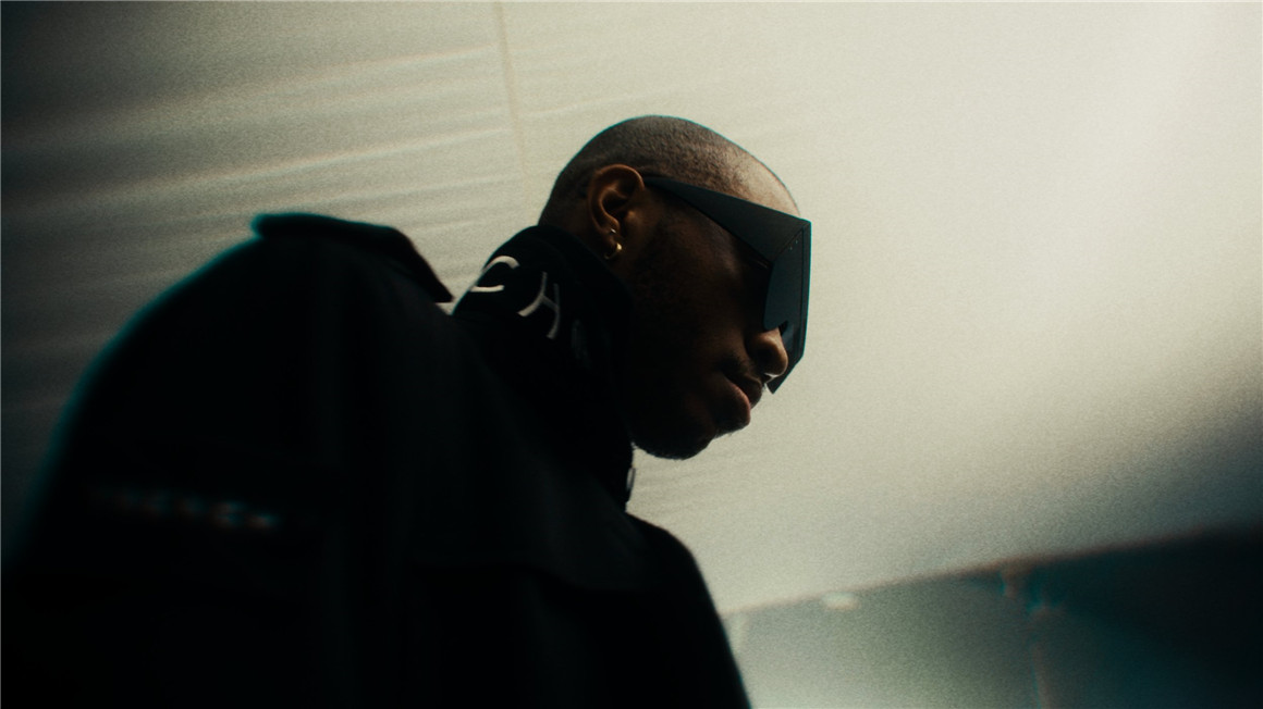 PALINOIA SAUCE 2022 POWERGRADE 好莱坞复古电影美学颗粒光晕旅拍摄影色彩分级达芬奇调色节点 插件预设 第2张-素材湾丨精选海外优质设计素材资源 PALINOIA SAUCE 2022 POWERGRADE 好莱坞复古电影美学颗粒光晕旅拍摄影色彩分级达芬奇调色节点 插件预设 sucaiwan.com