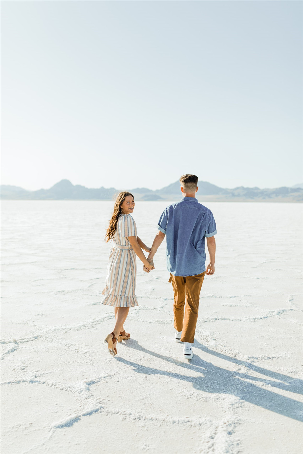 复古怀旧奶油色朦胧美学婚礼旅拍人像摄影LR调色预设 Kennedy Kiarra Presets 插件预设 第2张-素材湾丨精选海外优质设计素材资源 复古怀旧奶油色朦胧美学婚礼旅拍人像摄影LR调色预设 Kennedy Kiarra Presets 插件预设 sucaiwan.com