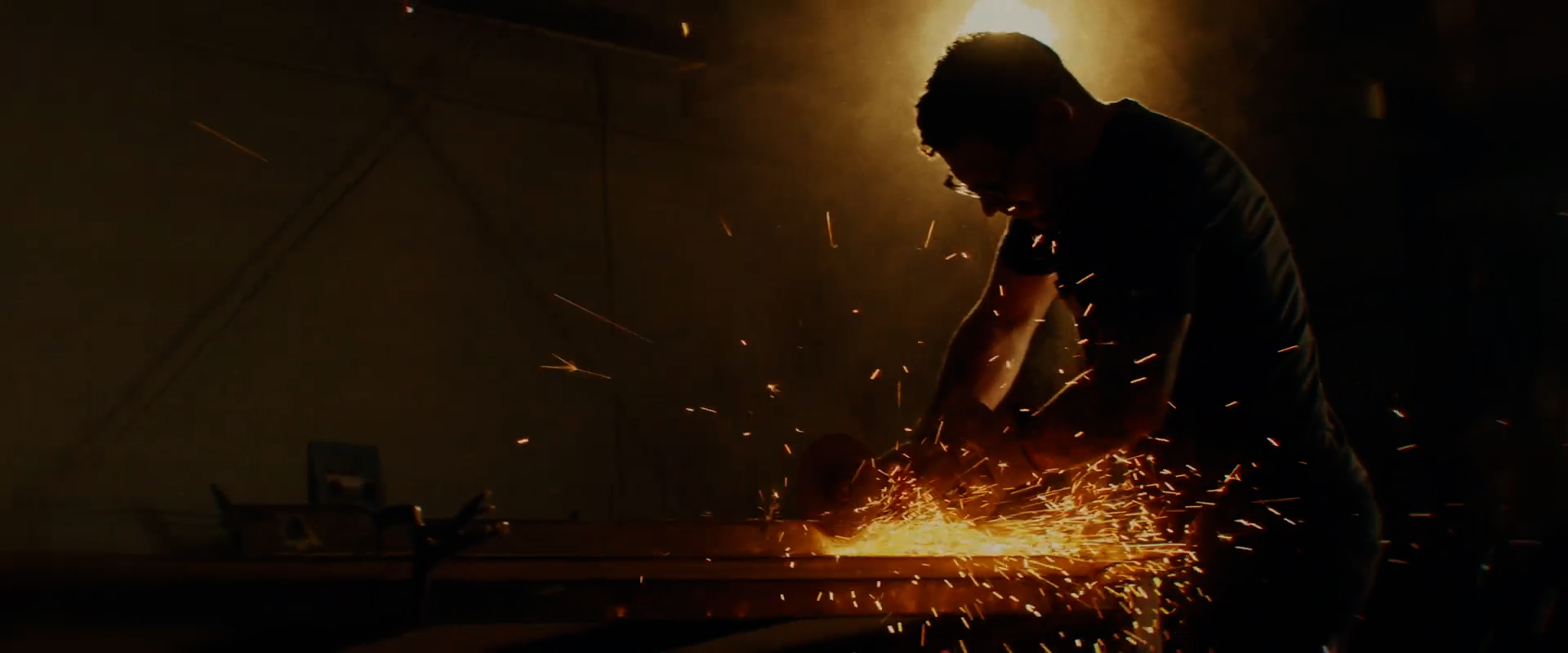 PALINOIA SAUCE 2022 POWERGRADE 好莱坞复古电影美学颗粒光晕旅拍摄影色彩分级达芬奇调色节点 插件预设 第7张-素材湾丨精选海外优质设计素材资源 PALINOIA SAUCE 2022 POWERGRADE 好莱坞复古电影美学颗粒光晕旅拍摄影色彩分级达芬奇调色节点 插件预设 sucaiwan.com