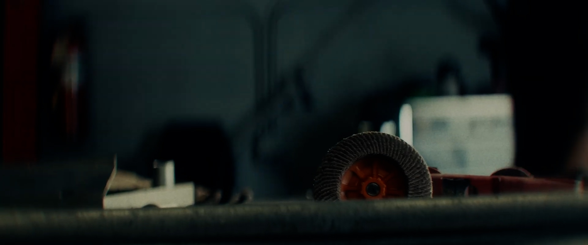 PALINOIA SAUCE 2022 POWERGRADE 好莱坞复古电影美学颗粒光晕旅拍摄影色彩分级达芬奇调色节点 插件预设 第8张-素材湾丨精选海外优质设计素材资源 PALINOIA SAUCE 2022 POWERGRADE 好莱坞复古电影美学颗粒光晕旅拍摄影色彩分级达芬奇调色节点 插件预设 sucaiwan.com