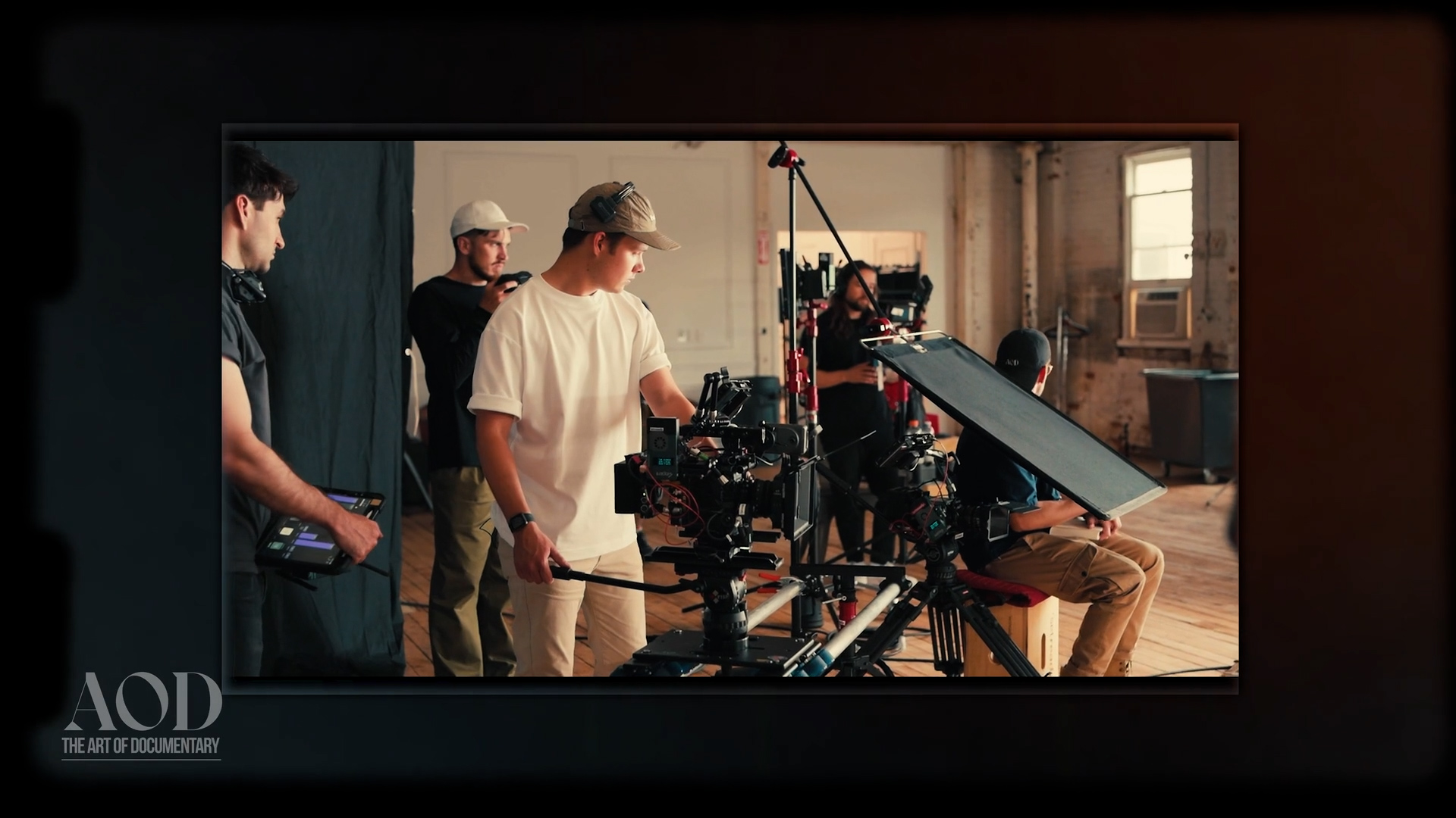 AOD - The Art of Documentary 电影纪录片制作艺术前期准备拍摄制作后期剪辑色彩声音视频教程Documentary Foundations 设计教程 第6张-素材湾丨精选海外优质设计素材资源 AOD - The Art of Documentary 电影纪录片制作艺术前期准备拍摄制作后期剪辑色彩声音视频教程Documentary Foundations 设计教程 sucaiwan.com