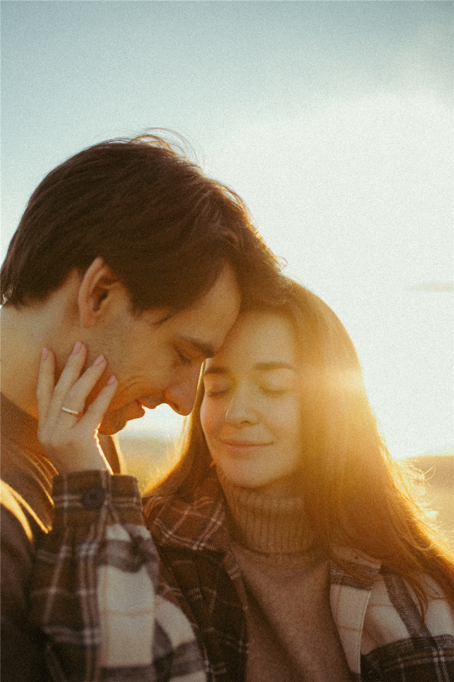 复古情绪氛围美学胶片颗粒感人像旅拍摄影色彩分级Lightroom调色预设 Authentic love: Pack 3 , sucaiwan.com