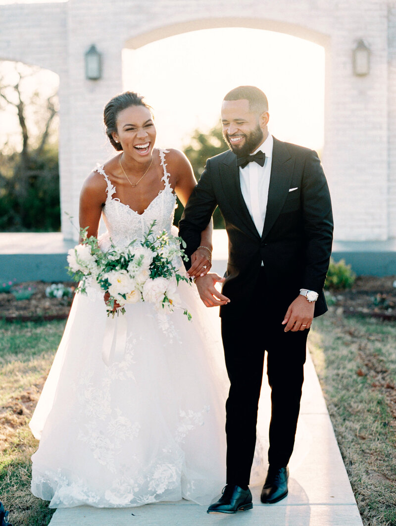 经典桃粉色温暖色调婚礼摄影照片调色Lightroom预设包 Kindred The Storey Collection – Dream on and Love on top included , 第17张-素材湾丨精选海外优质设计素材资源 经典桃粉色温暖色调婚礼摄影照片调色Lightroom预设包 Kindred The Storey Collection – Dream on and Love on top included , sucaiwan.com