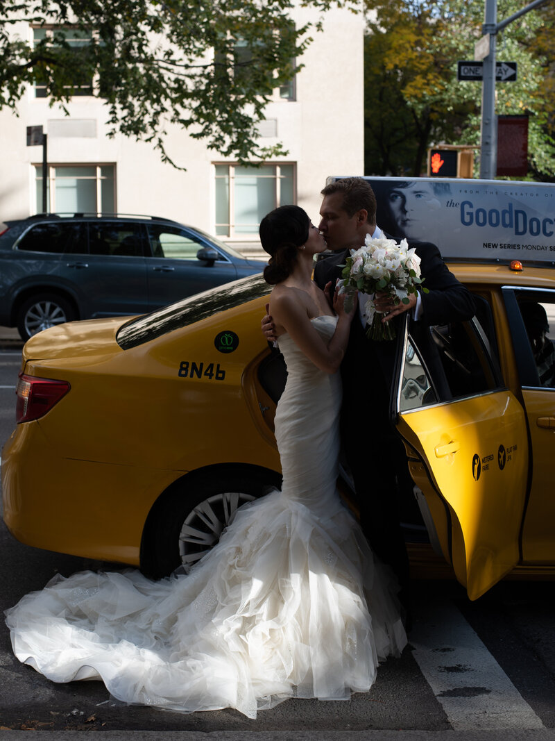 经典桃粉色温暖色调婚礼摄影照片调色Lightroom预设包 Kindred The Storey Collection – Dream on and Love on top included , 第26张-素材湾丨精选海外优质设计素材资源 经典桃粉色温暖色调婚礼摄影照片调色Lightroom预设包 Kindred The Storey Collection – Dream on and Love on top included , sucaiwan.com