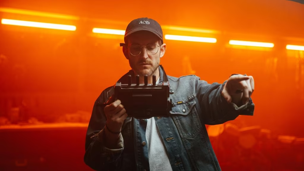 AOD - Art of Documentary - The Cinematic Eye 电影纪录片制作艺术电影之眼理论装备拍摄基础前期制作灯光摄影高级色彩视频教程 设计教程 第3张-素材湾丨精选海外优质设计素材资源 AOD - Art of Documentary - The Cinematic Eye 电影纪录片制作艺术电影之眼理论装备拍摄基础前期制作灯光摄影高级色彩视频教程 设计教程 sucaiwan.com