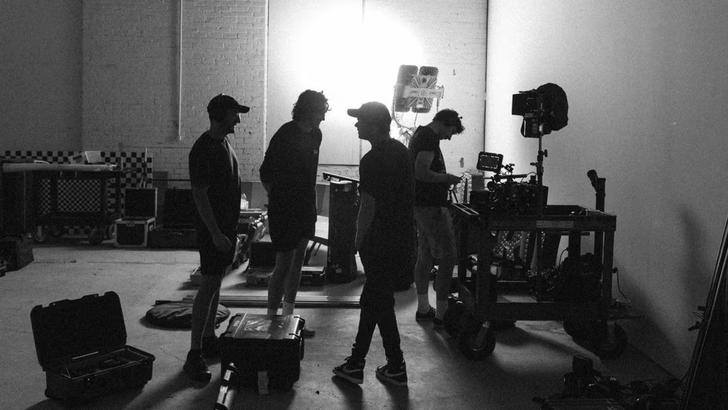 AOD - Art of Documentary - The Cinematic Eye 电影纪录片制作艺术电影之眼理论装备拍摄基础前期制作灯光摄影高级色彩视频教程 设计教程 第4张-素材湾丨精选海外优质设计素材资源 AOD - Art of Documentary - The Cinematic Eye 电影纪录片制作艺术电影之眼理论装备拍摄基础前期制作灯光摄影高级色彩视频教程 设计教程 sucaiwan.com