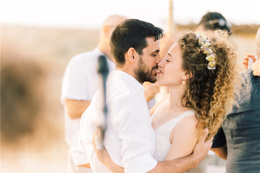 纯白永恒温暖富士胶片电影颗粒婚礼人像摄影LR调色预设 Sam eye am - Skin Presets , 第4张-素材湾丨精选海外优质设计素材资源 纯白永恒温暖富士胶片电影颗粒婚礼人像摄影LR调色预设 Sam eye am - Skin Presets , sucaiwan.com