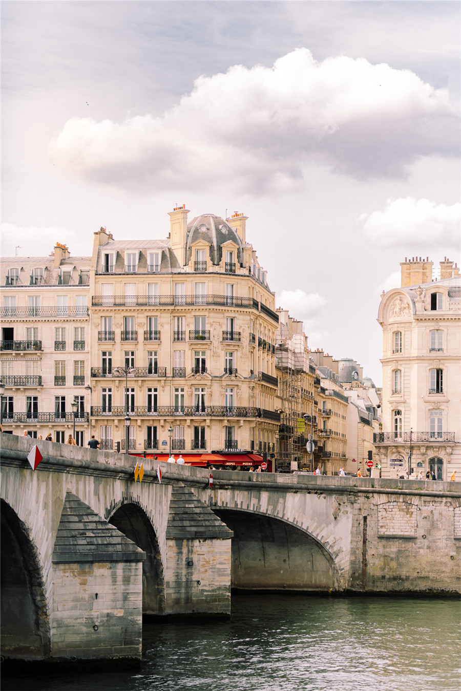 纯白永恒温暖富士胶片电影颗粒婚礼人像摄影LR调色预设 Sam eye am - Skin Presets , 第13张-素材湾丨精选海外优质设计素材资源 纯白永恒温暖富士胶片电影颗粒婚礼人像摄影LR调色预设 Sam eye am - Skin Presets , sucaiwan.com