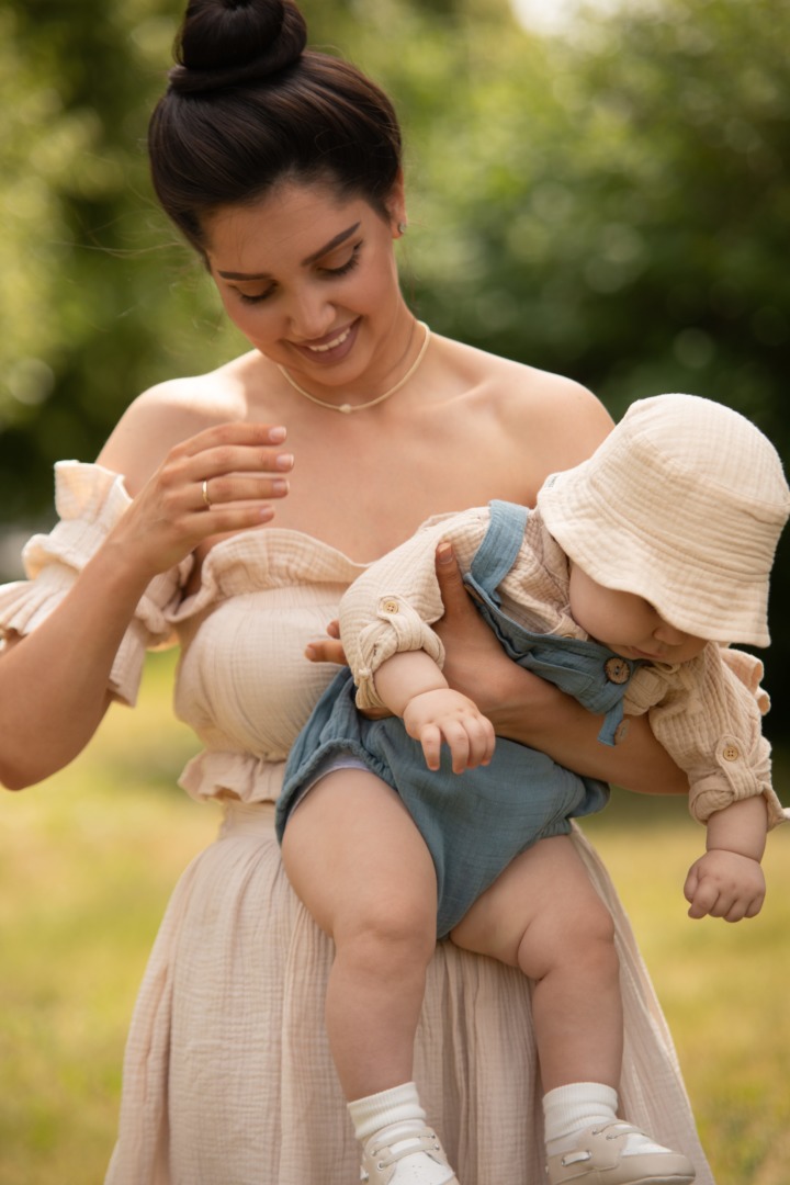 复古温馨氛围胶片颗粒感人像摄影色彩分级LR调色预设 Alina Galiullina -Old money presets pack 插件预设 第6张-素材湾丨精选海外优质设计素材资源 复古温馨氛围胶片颗粒感人像摄影色彩分级LR调色预设 Alina Galiullina -Old money presets pack 插件预设 sucaiwan.com