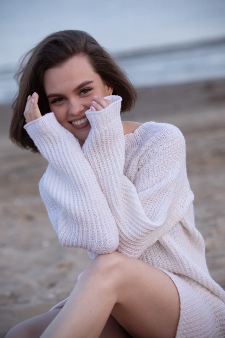 复古温馨氛围胶片颗粒感人像摄影色彩分级LR调色预设 Alina Galiullina -Old money presets pack 插件预设 第12张-素材湾丨精选海外优质设计素材资源 复古温馨氛围胶片颗粒感人像摄影色彩分级LR调色预设 Alina Galiullina -Old money presets pack 插件预设 sucaiwan.com