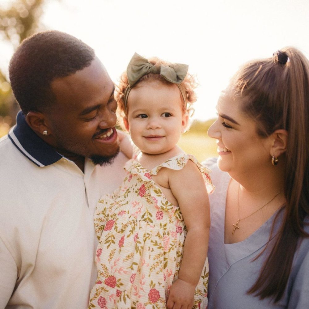 电影美学永恒胶片颗粒模拟暖色系家庭生活人物肖像照片调色Lightroom预设 SMAL – KINO PRESETS & PROFILES 插件预设 第4张-素材湾丨精选海外优质设计素材资源 电影美学永恒胶片颗粒模拟暖色系家庭生活人物肖像照片调色Lightroom预设 SMAL – KINO PRESETS & PROFILES 插件预设 sucaiwan.com