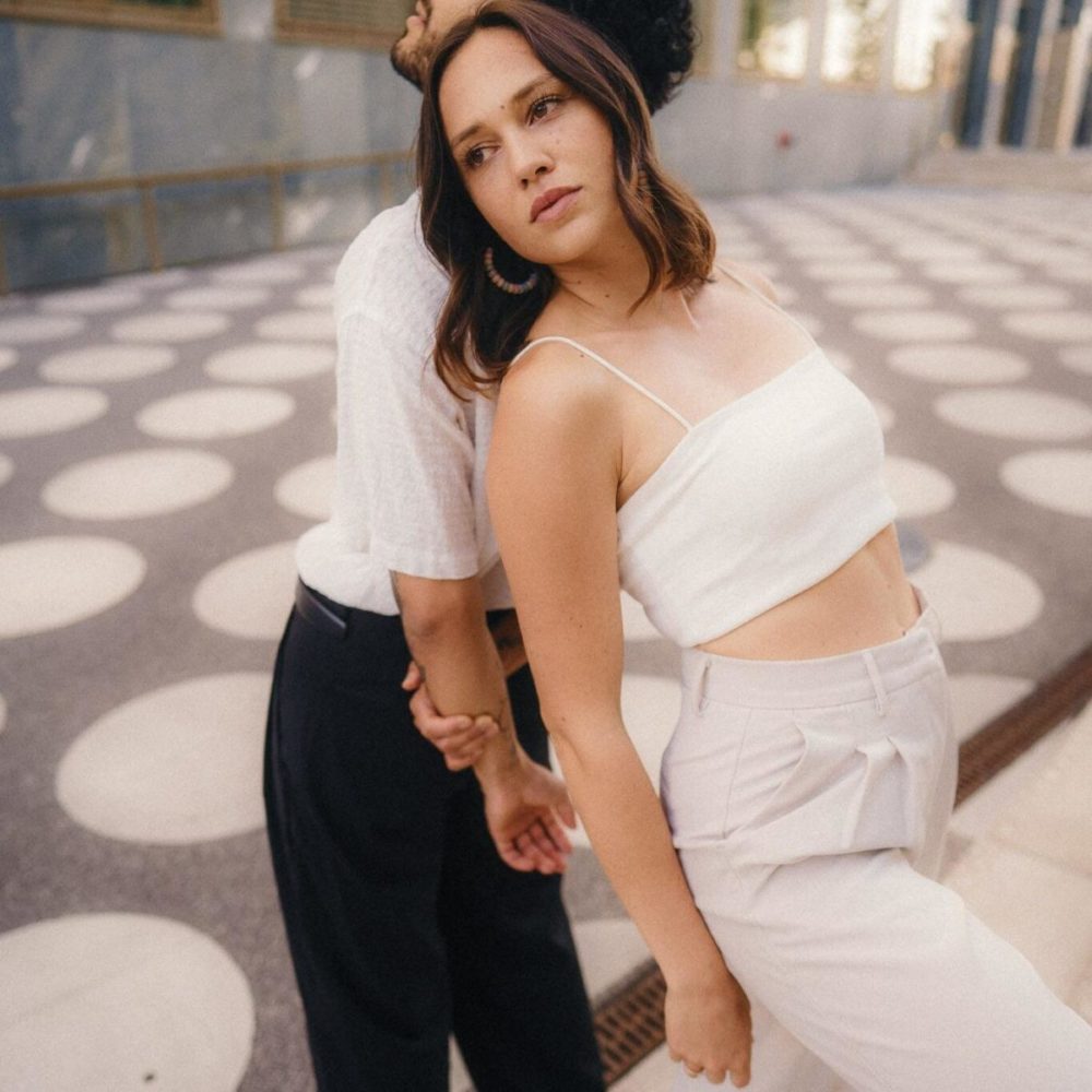 电影美学永恒胶片颗粒模拟暖色系家庭生活人物肖像照片调色Lightroom预设 SMAL – KINO PRESETS & PROFILES 插件预设 第7张-素材湾丨精选海外优质设计素材资源 电影美学永恒胶片颗粒模拟暖色系家庭生活人物肖像照片调色Lightroom预设 SMAL – KINO PRESETS & PROFILES 插件预设 sucaiwan.com