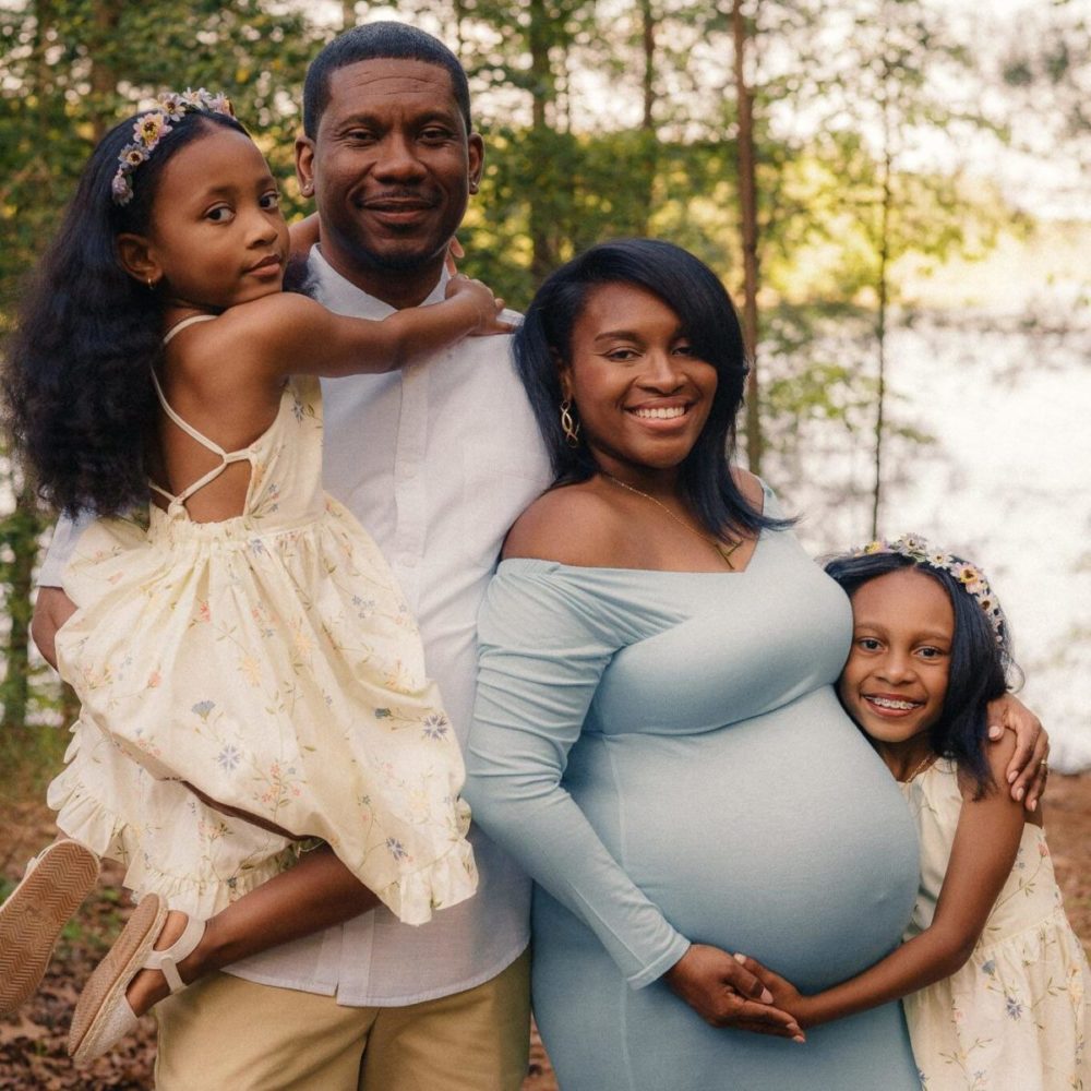 电影美学永恒胶片颗粒模拟暖色系家庭生活人物肖像照片调色Lightroom预设 SMAL – KINO PRESETS & PROFILES 插件预设 第11张-素材湾丨精选海外优质设计素材资源 电影美学永恒胶片颗粒模拟暖色系家庭生活人物肖像照片调色Lightroom预设 SMAL – KINO PRESETS & PROFILES 插件预设 sucaiwan.com