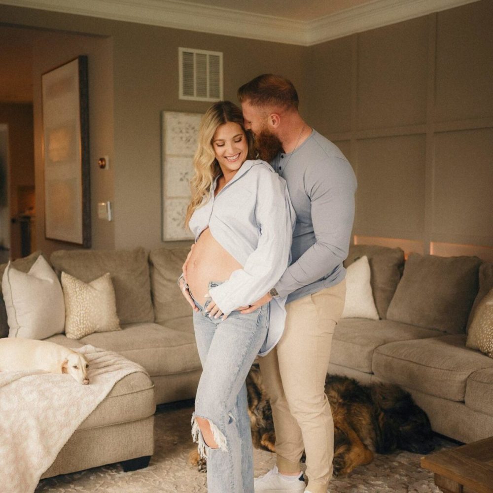 电影美学永恒胶片颗粒模拟暖色系家庭生活人物肖像照片调色Lightroom预设 SMAL – KINO PRESETS & PROFILES 插件预设 第19张-素材湾丨精选海外优质设计素材资源 电影美学永恒胶片颗粒模拟暖色系家庭生活人物肖像照片调色Lightroom预设 SMAL – KINO PRESETS & PROFILES 插件预设 sucaiwan.com