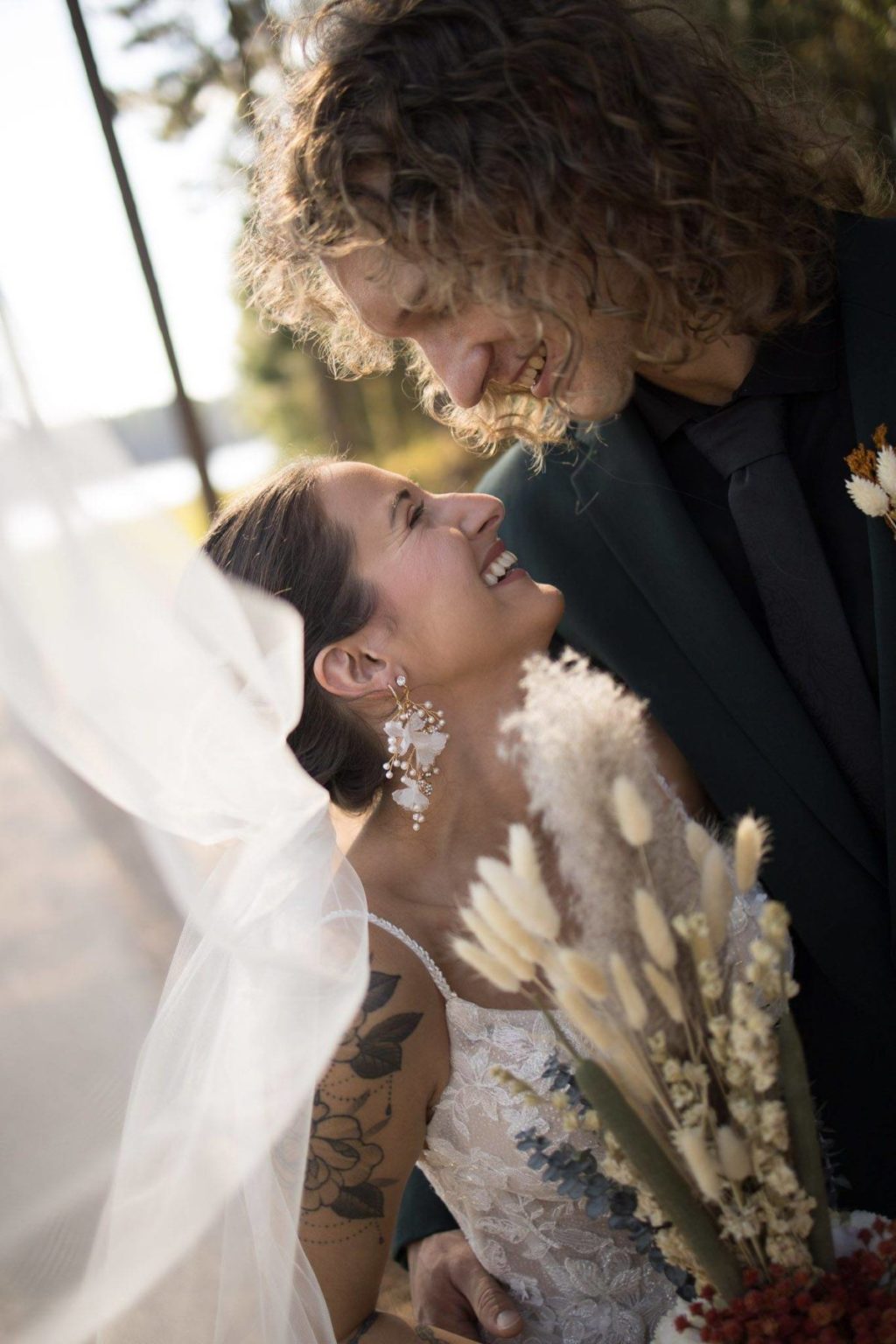 电影美学永恒胶片颗粒模拟暖色系家庭生活人物肖像照片调色Lightroom预设 SMAL – KINO PRESETS & PROFILES 插件预设 第35张-素材湾丨精选海外优质设计素材资源 电影美学永恒胶片颗粒模拟暖色系家庭生活人物肖像照片调色Lightroom预设 SMAL – KINO PRESETS & PROFILES 插件预设 sucaiwan.com