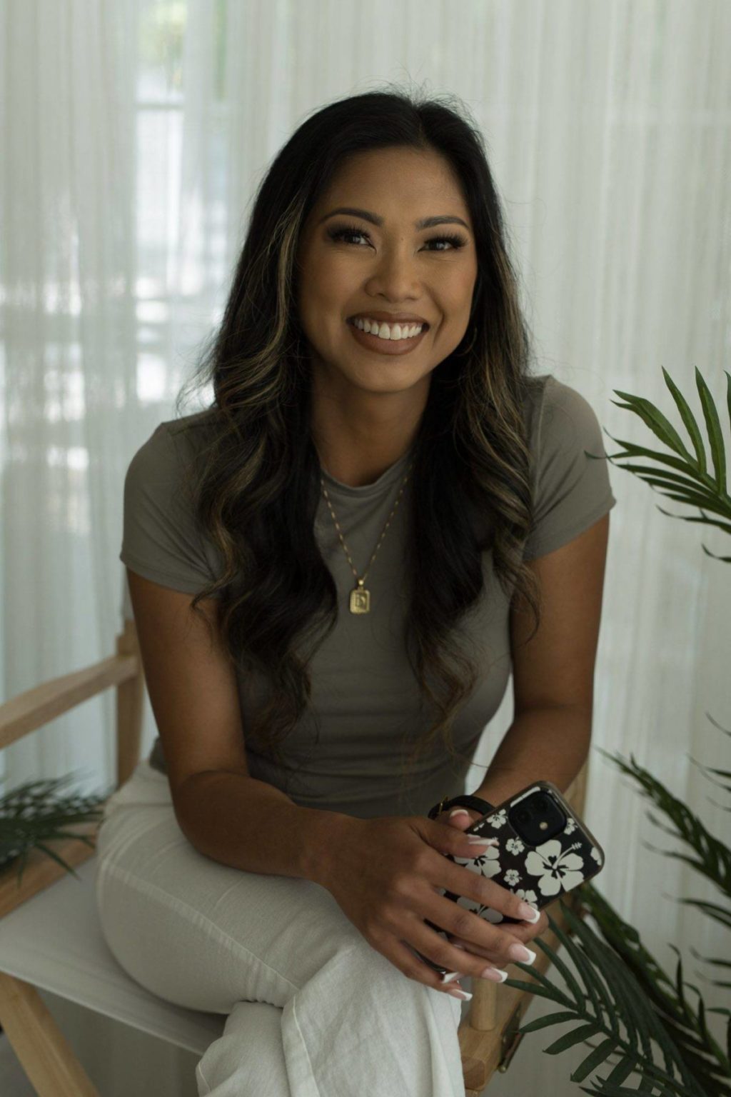 电影美学永恒胶片颗粒模拟暖色系家庭生活人物肖像照片调色Lightroom预设 SMAL – KINO PRESETS & PROFILES 插件预设 第37张-素材湾丨精选海外优质设计素材资源 电影美学永恒胶片颗粒模拟暖色系家庭生活人物肖像照片调色Lightroom预设 SMAL – KINO PRESETS & PROFILES 插件预设 sucaiwan.com