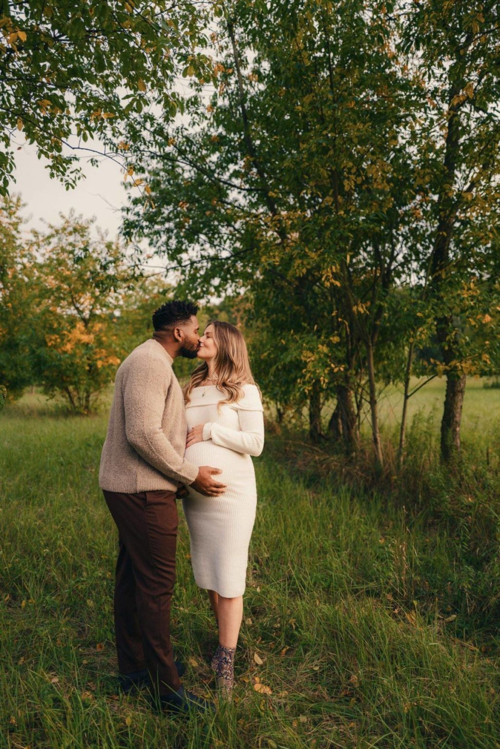 电影美学永恒胶片颗粒模拟暖色系家庭生活人物肖像照片调色Lightroom预设 SMAL – KINO PRESETS & PROFILES 插件预设 第40张-素材湾丨精选海外优质设计素材资源 电影美学永恒胶片颗粒模拟暖色系家庭生活人物肖像照片调色Lightroom预设 SMAL – KINO PRESETS & PROFILES 插件预设 sucaiwan.com