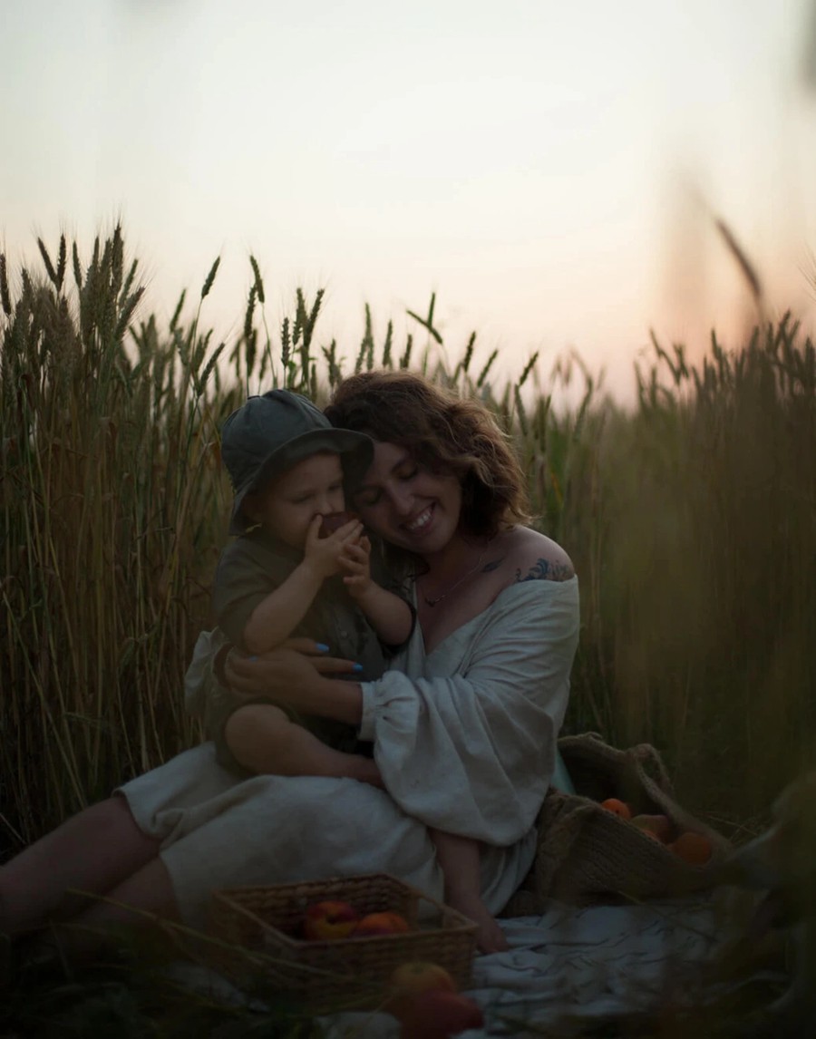 怀旧温暖色调胶片颗粒模拟家庭生活宝妈儿童亲子照摄影照片调色Lightroom预设 Mary Hikari – Descop Presets Pack 插件预设 sucaiwan.com