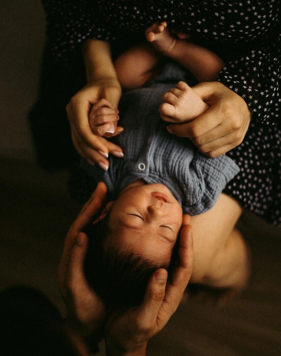 怀旧温暖色调胶片颗粒模拟家庭生活宝妈儿童亲子照摄影照片调色Lightroom预设 Mary Hikari – Descop Presets Pack 插件预设 sucaiwan.com