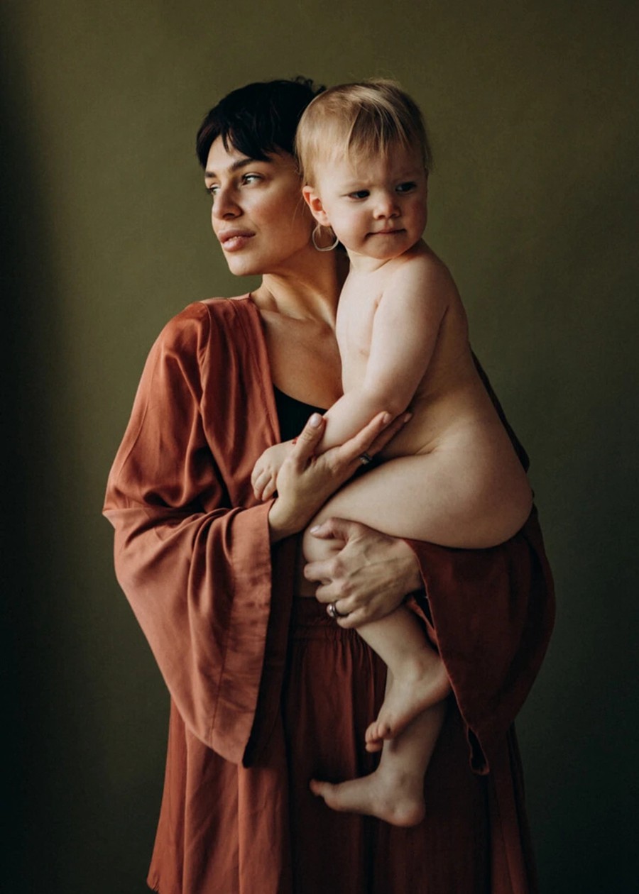 怀旧温暖色调胶片颗粒模拟家庭生活宝妈儿童亲子照摄影照片调色Lightroom预设 Mary Hikari – Descop Presets Pack 插件预设 sucaiwan.com