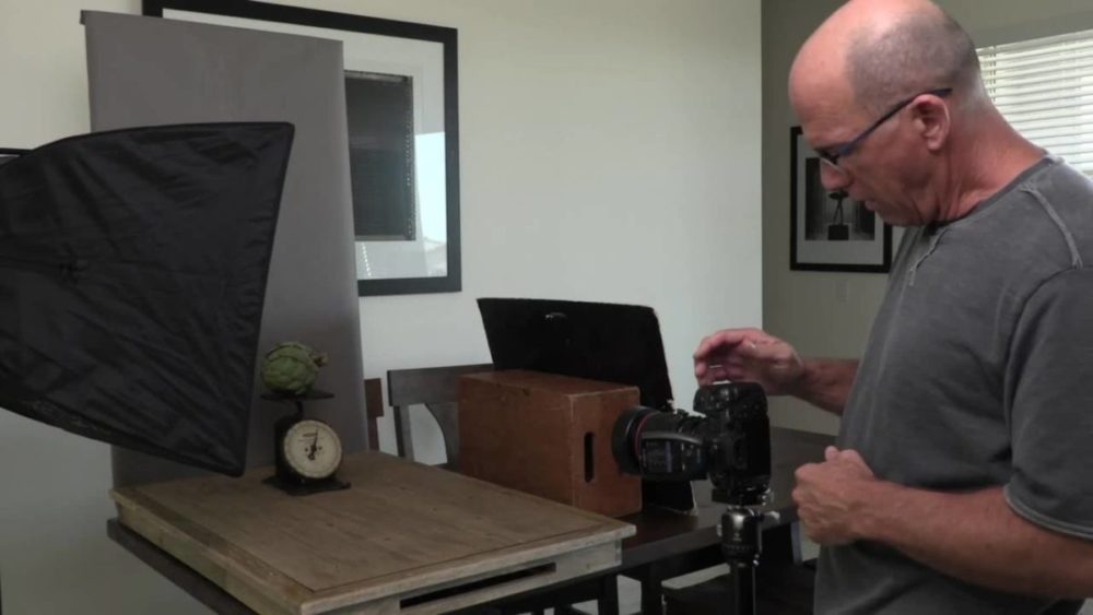 国外风格产品摄影照片后期修图视频教程 中英文字幕 Joel Grimes – Still Life Masterclass 设计教程 第23张-素材湾丨精选海外优质设计素材资源 国外风格产品摄影照片后期修图视频教程 中英文字幕 Joel Grimes – Still Life Masterclass 设计教程 sucaiwan.com