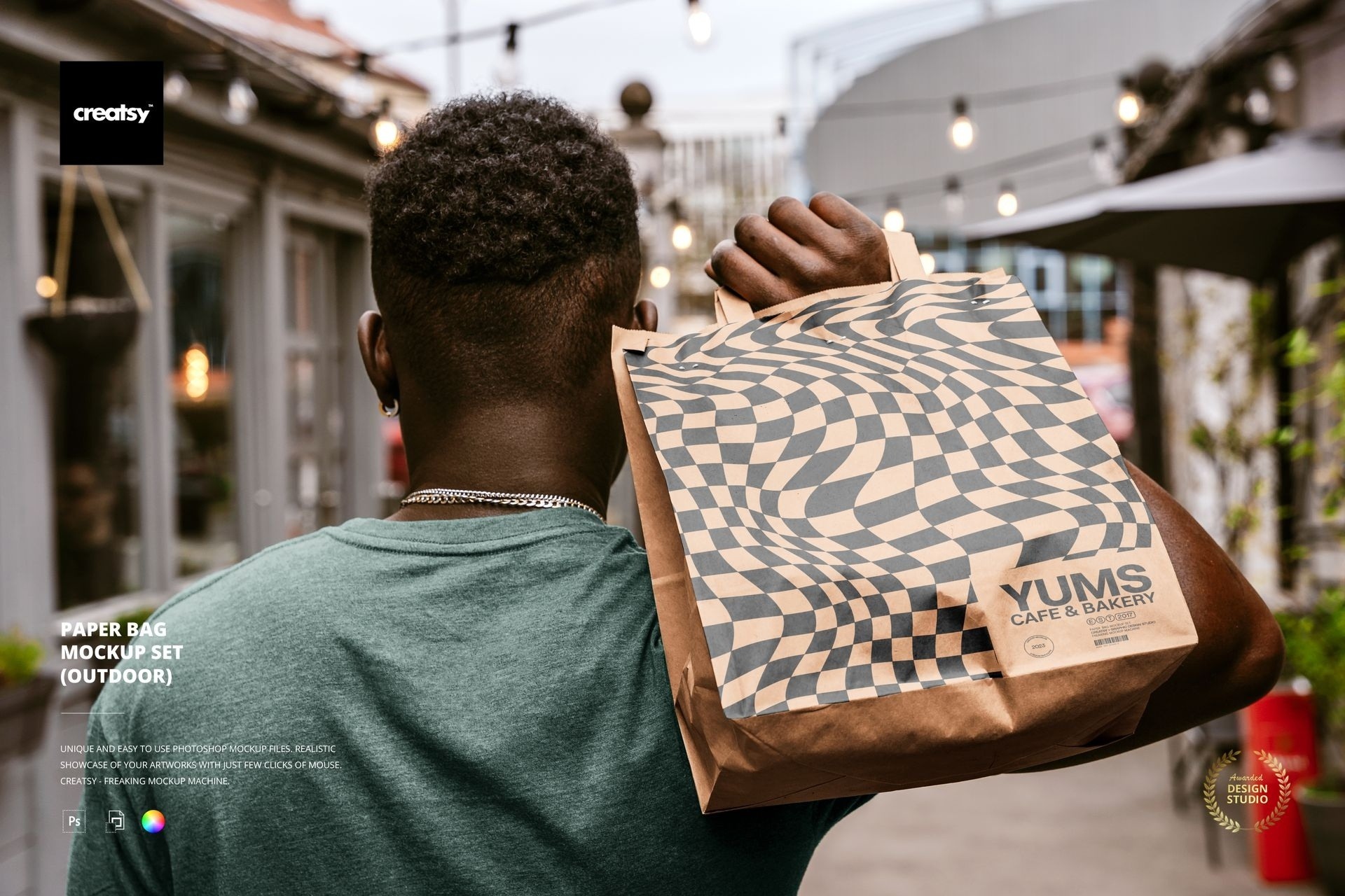 7款国外模特手持购物手提袋纸袋咖啡袋打包袋VI设计展示PS贴图样机MOCKUP模板素材 Paper Bag Mockup Set (outdoor) by Creatsy 样机素材 第1张-素材湾丨精选海外优质设计素材资源 7款国外模特手持购物手提袋纸袋咖啡袋打包袋VI设计展示PS贴图样机MOCKUP模板素材 Paper Bag Mockup Set (outdoor) by Creatsy 样机素材 sucaiwan.com