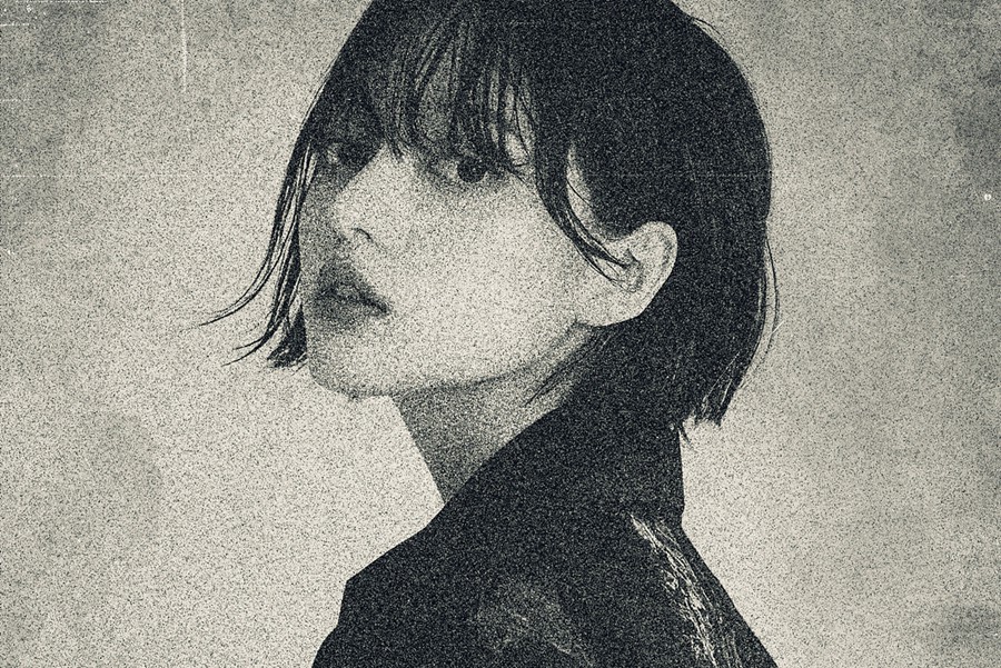 复古黑色划痕粒状老式照片效果ps特效滤镜样机 Vintage Noir Photo Effect 插件预设 第5张-素材湾丨精选海外优质设计素材资源 复古黑色划痕粒状老式照片效果ps特效滤镜样机 Vintage Noir Photo Effect 插件预设 sucaiwan.com