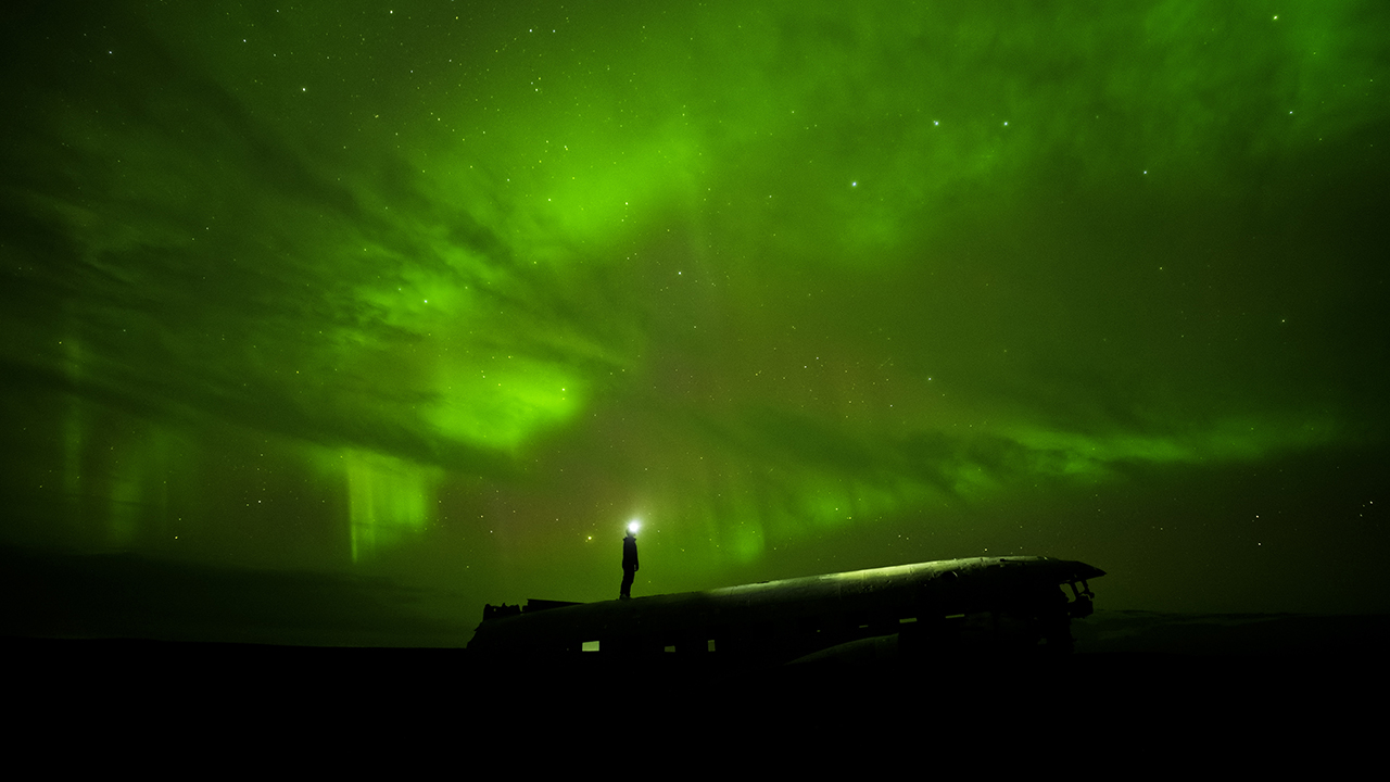 Artlist 4K ProRes超高清冰岛北极光延时视频素材 Icelandic Northern Lights , 第2张-素材湾丨精选海外优质设计素材资源 Artlist 4K ProRes超高清冰岛北极光延时视频素材 Icelandic Northern Lights , sucaiwan.com