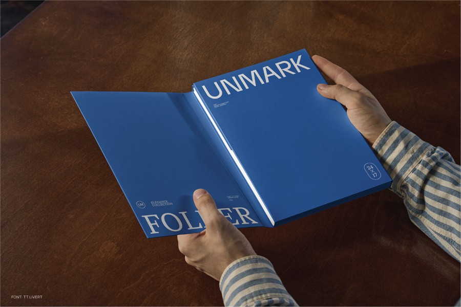 3款极简手持文件夹档案盒文件盒外观设计展示PSD样机Folder Mockup Pack with Hand 样机素材 第7张-素材湾丨精选海外优质设计素材资源 3款极简手持文件夹档案盒文件盒外观设计展示PSD样机Folder Mockup Pack with Hand 样机素材 sucaiwan.com