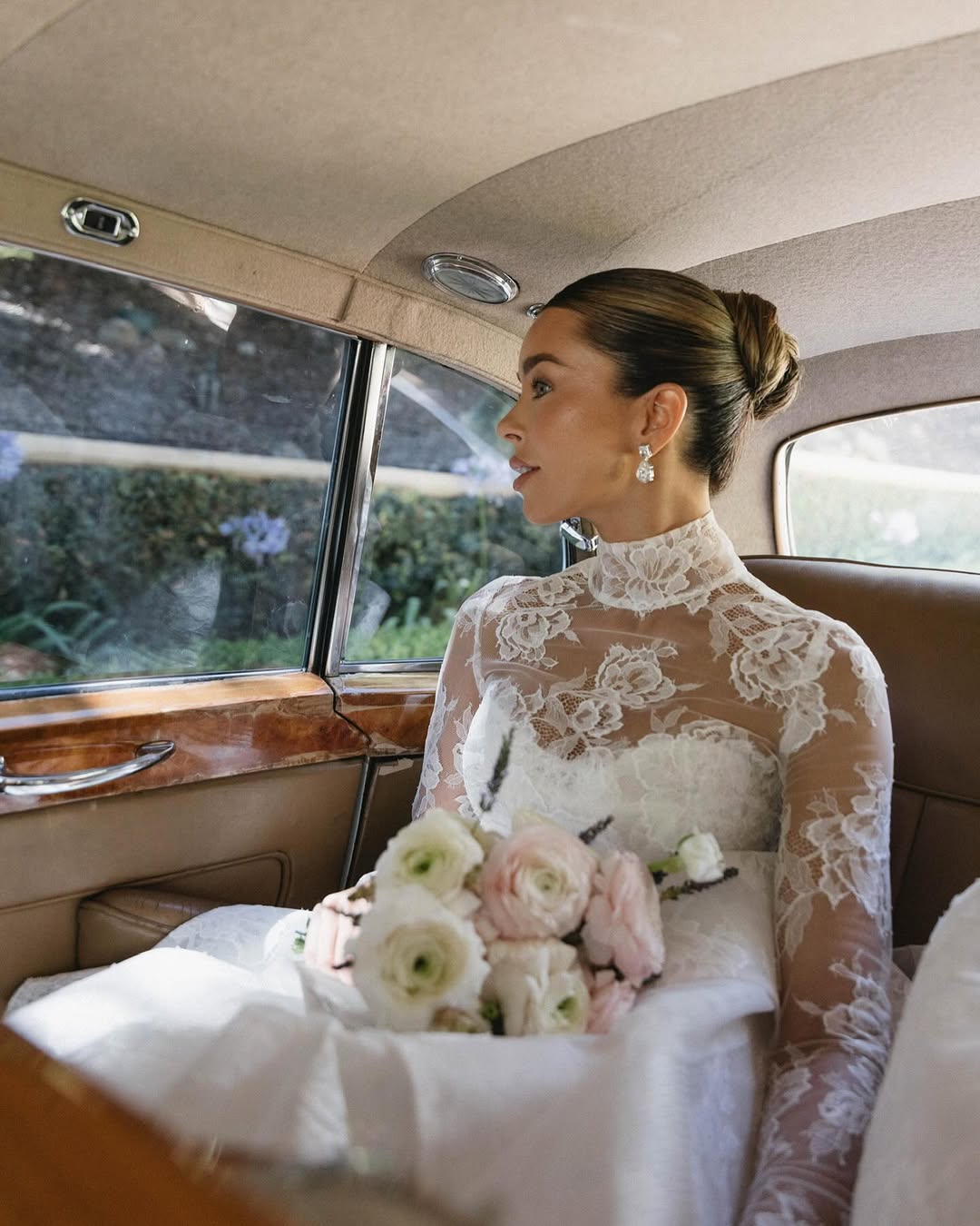 纯白永恒温暖富士胶片电影婚礼人像摄影LR调色预设 The Wedding Collection Preset Pack , sucaiwan.com