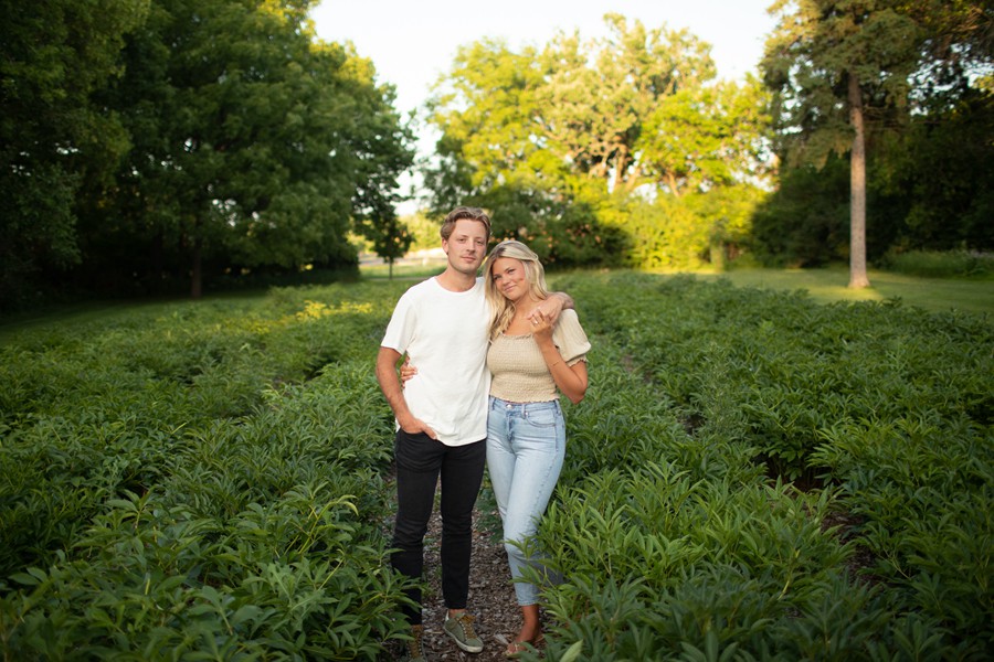 亮色温暖婚礼情侣摄影照片调色Lightroom预设 G-PRESETS – Janelle Elise Presets 插件预设 第2张-素材湾丨精选海外优质设计素材资源 亮色温暖婚礼情侣摄影照片调色Lightroom预设 G-PRESETS – Janelle Elise Presets 插件预设 sucaiwan.com