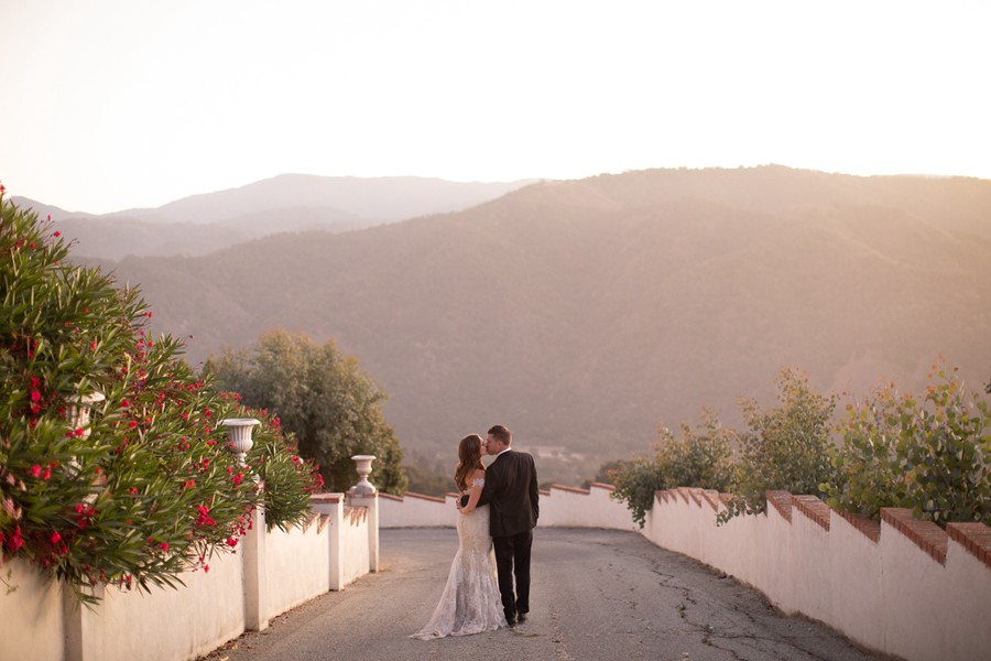 亮色温暖婚礼情侣摄影照片调色Lightroom预设 G-PRESETS – Janelle Elise Presets 插件预设 第10张-素材湾丨精选海外优质设计素材资源 亮色温暖婚礼情侣摄影照片调色Lightroom预设 G-PRESETS – Janelle Elise Presets 插件预设 sucaiwan.com