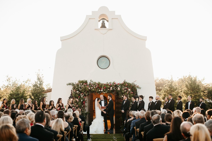 亮色温暖婚礼情侣摄影照片调色Lightroom预设 G-PRESETS – Janelle Elise Presets 插件预设 第17张-素材湾丨精选海外优质设计素材资源 亮色温暖婚礼情侣摄影照片调色Lightroom预设 G-PRESETS – Janelle Elise Presets 插件预设 sucaiwan.com