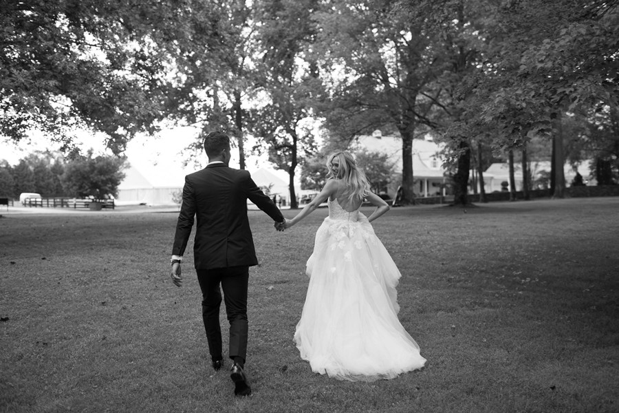 亮色温暖婚礼情侣摄影照片调色Lightroom预设 G-PRESETS – Janelle Elise Presets 插件预设 第20张-素材湾丨精选海外优质设计素材资源 亮色温暖婚礼情侣摄影照片调色Lightroom预设 G-PRESETS – Janelle Elise Presets 插件预设 sucaiwan.com