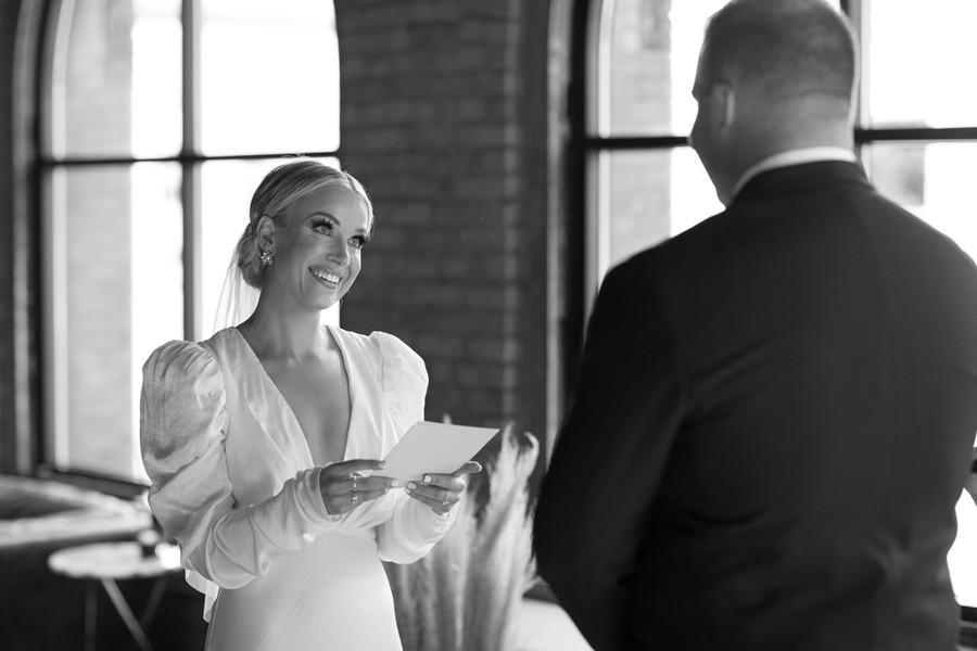 亮色温暖婚礼情侣摄影照片调色Lightroom预设 G-PRESETS – Janelle Elise Presets 插件预设 第30张-素材湾丨精选海外优质设计素材资源 亮色温暖婚礼情侣摄影照片调色Lightroom预设 G-PRESETS – Janelle Elise Presets 插件预设 sucaiwan.com