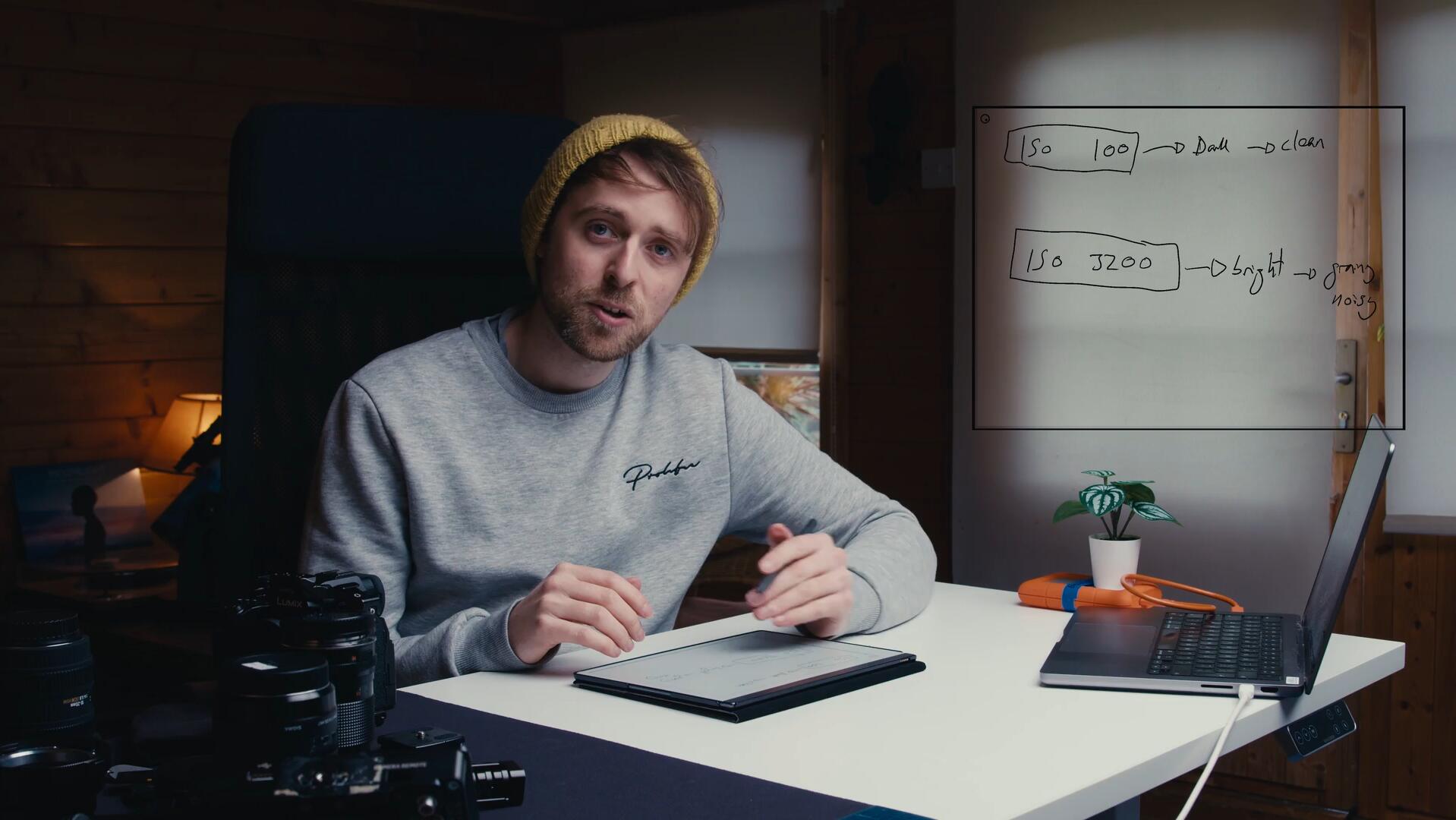 大师课程:用您的相机制作电影相机、镜头、声音基础技能 Make Films With YOUR Camera: Fundamentals of Cameras, Lenses, & Sound 设计教程 第5张-素材湾丨精选海外优质设计素材资源 大师课程:用您的相机制作电影相机、镜头、声音基础技能 Make Films With YOUR Camera: Fundamentals of Cameras, Lenses, & Sound 设计教程 sucaiwan.com