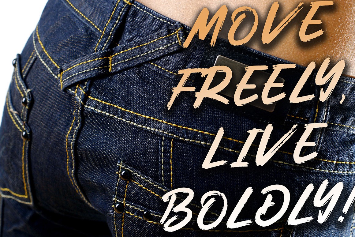 现代时尚品牌海报徽标设计手写英文字体安装包 Flashstrike 设计素材 第2张-素材湾丨精选海外优质设计素材资源 现代时尚品牌海报徽标设计手写英文字体安装包 Flashstrike 设计素材 sucaiwan.com