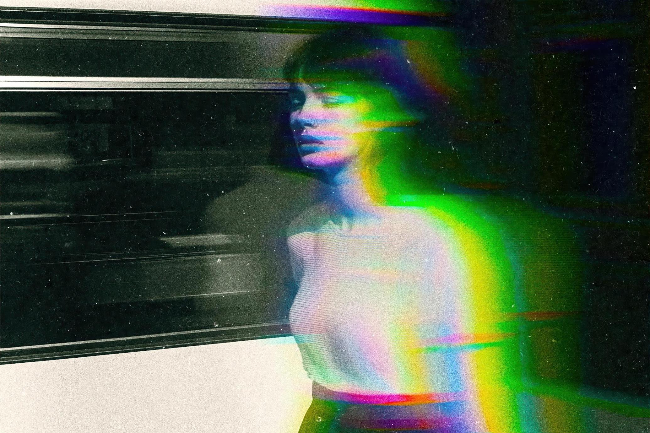 故障毛刺颗粒照片效果ps特效滤镜样机 Smudged Anaglyph Effect 插件预设 第2张-素材湾丨精选海外优质设计素材资源 故障毛刺颗粒照片效果ps特效滤镜样机 Smudged Anaglyph Effect 插件预设 sucaiwan.com