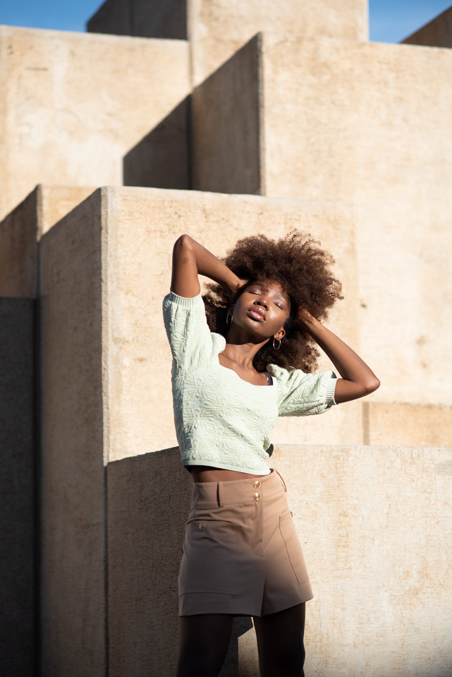 永恒电影质感温暖金色色调婚礼情侣户外摄影照片调色Lightroom预设 Archipelago Quest 44 – Aureus 插件预设 第4张-素材湾丨精选海外优质设计素材资源 永恒电影质感温暖金色色调婚礼情侣户外摄影照片调色Lightroom预设 Archipelago Quest 44 – Aureus 插件预设 sucaiwan.com