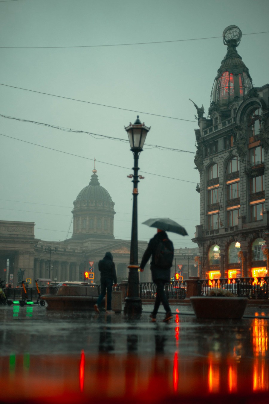 CINEMATOGRAPHE 旅拍风光城市人文扫街人像 夜间摄影 电影胶片模拟 Lightroom Presets 大师预设 by Viktor Balaguer 插件预设 第2张-素材湾丨精选海外优质设计素材资源 CINEMATOGRAPHE 旅拍风光城市人文扫街人像 夜间摄影 电影胶片模拟 Lightroom Presets 大师预设 by Viktor Balaguer 插件预设 sucaiwan.com