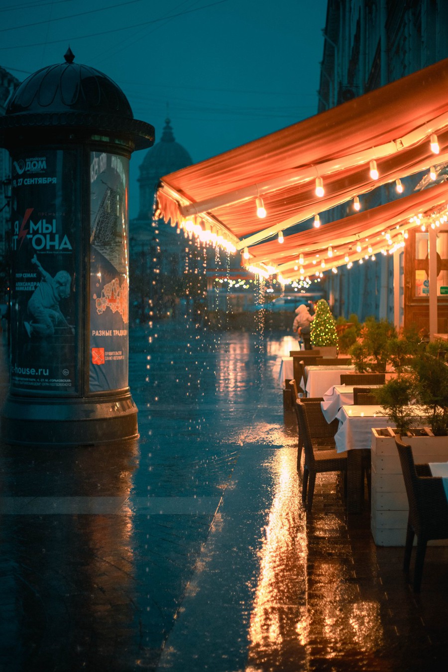 CINEMATOGRAPHE 旅拍风光城市人文扫街人像 夜间摄影 电影胶片模拟 Lightroom Presets 大师预设 by Viktor Balaguer 插件预设 第14张-素材湾丨精选海外优质设计素材资源 CINEMATOGRAPHE 旅拍风光城市人文扫街人像 夜间摄影 电影胶片模拟 Lightroom Presets 大师预设 by Viktor Balaguer 插件预设 sucaiwan.com