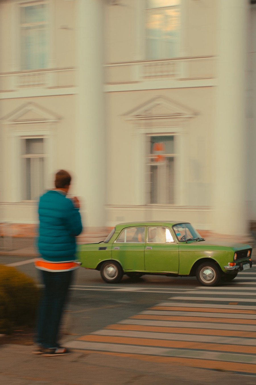 CINEMATOGRAPHE 旅拍风光城市人文扫街人像 夜间摄影 电影胶片模拟 Lightroom Presets 大师预设 by Viktor Balaguer 插件预设 第17张-素材湾丨精选海外优质设计素材资源 CINEMATOGRAPHE 旅拍风光城市人文扫街人像 夜间摄影 电影胶片模拟 Lightroom Presets 大师预设 by Viktor Balaguer 插件预设 sucaiwan.com