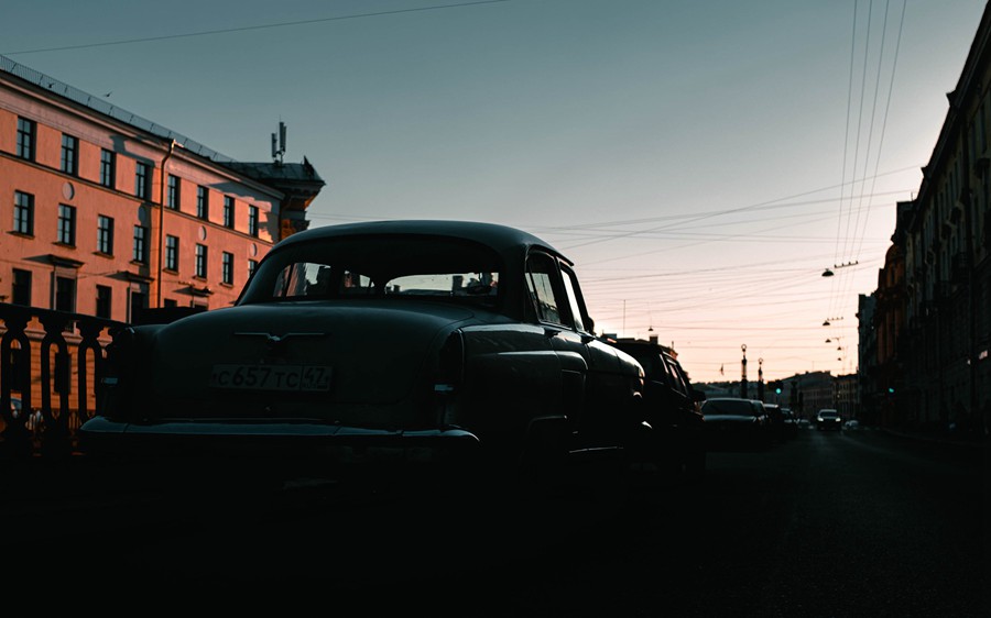 CINEMATOGRAPHE 旅拍风光城市人文扫街人像 夜间摄影 电影胶片模拟 Lightroom Presets 大师预设 by Viktor Balaguer 插件预设 第26张-素材湾丨精选海外优质设计素材资源 CINEMATOGRAPHE 旅拍风光城市人文扫街人像 夜间摄影 电影胶片模拟 Lightroom Presets 大师预设 by Viktor Balaguer 插件预设 sucaiwan.com