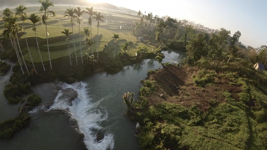 Film Space DJI Avata LUTs 大疆穿越无人机专业LUT热带雨林航拍镜头电影色彩等级 插件预设 第2张-素材湾丨精选海外优质设计素材资源 Film Space DJI Avata LUTs 大疆穿越无人机专业LUT热带雨林航拍镜头电影色彩等级 插件预设 sucaiwan.com