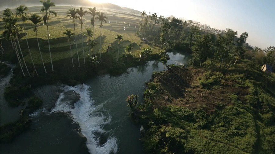 Film Space DJI Avata LUTs 大疆穿越无人机专业LUT热带雨林航拍镜头电影色彩等级 插件预设 第3张-素材湾丨精选海外优质设计素材资源 Film Space DJI Avata LUTs 大疆穿越无人机专业LUT热带雨林航拍镜头电影色彩等级 插件预设 sucaiwan.com